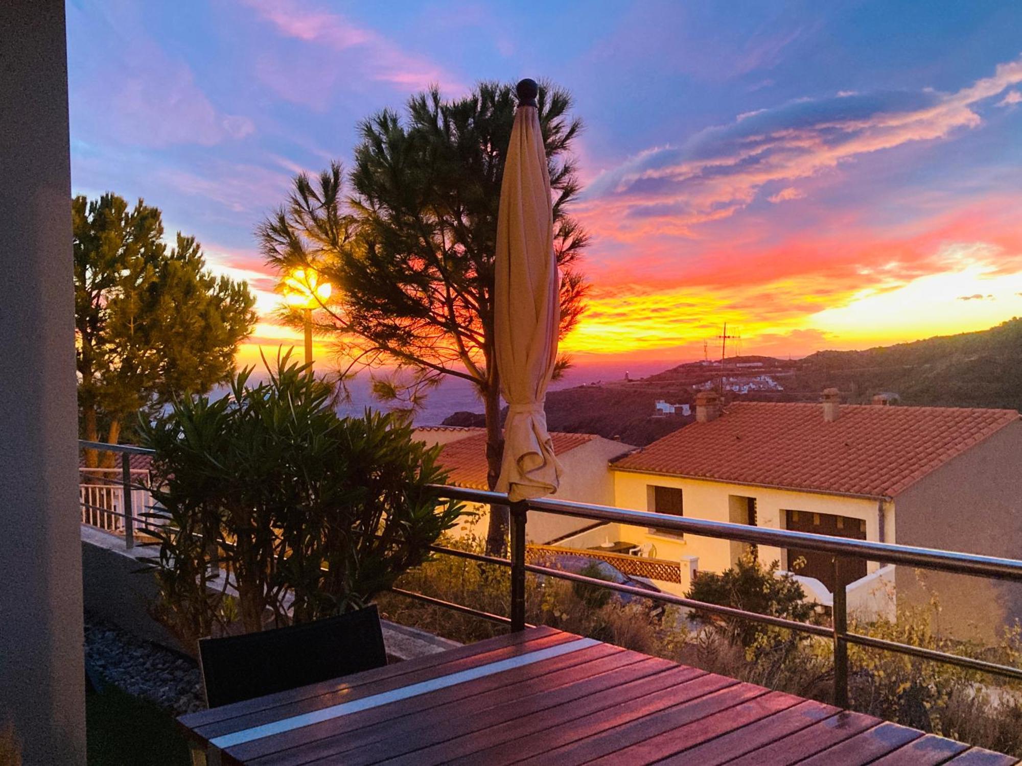 Residence Costa Vermella, Vue Mer Et Montagne Au Calme Cerbere Exterior photo